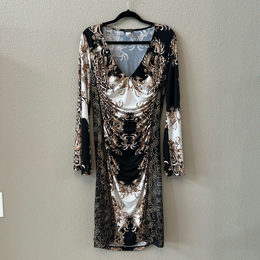 Venus brand printed stretchy dress bell sleeve size XL